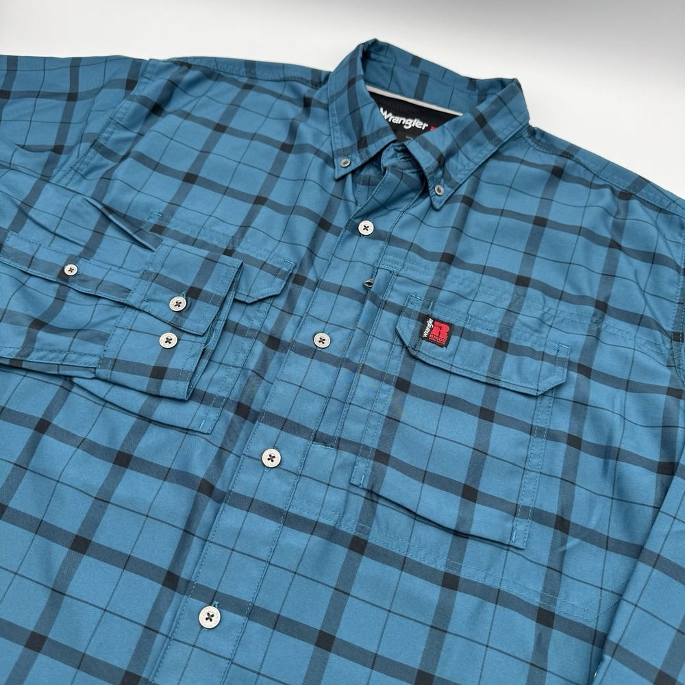 Wrangler Riggs Workwear Cowboy Men's L Blue Plaid Button Down Long Sleeve Shirt